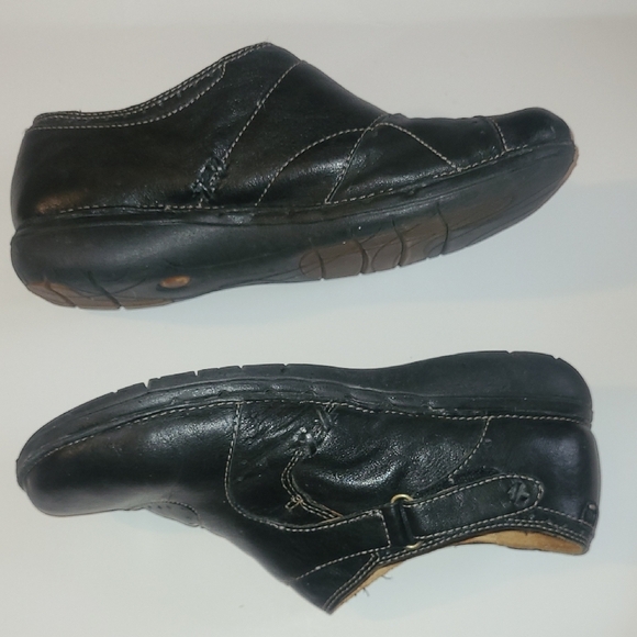 Clarks Unstructured Black Leather Loafers Grannycore Whimsygoth Comfort Shoe - Picture 4 of 10